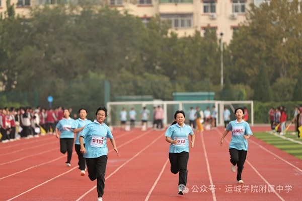 1762762719659169.jpg 学生3.jpg